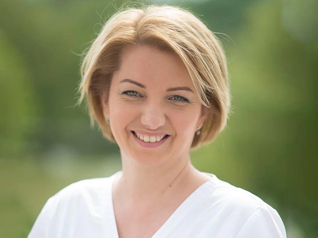dr. Czímer Éva Gréta reumatológus szakorvos