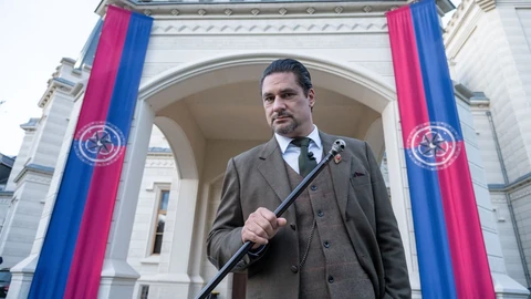 Árpa Attila a kastély ura