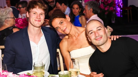 Katie Holmes és festő kedvese, Jason Bard Yarmosky (jobbra) már nyilvánosan is felvállalták a szerelmüket