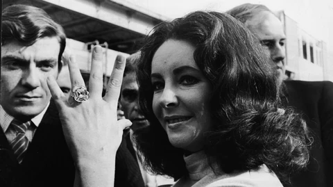 Elizabeth Taylor gyűrűje csaknem 100 millió forintba került, és messze nem ez a legdrágább ajándék, amit sztár kapott