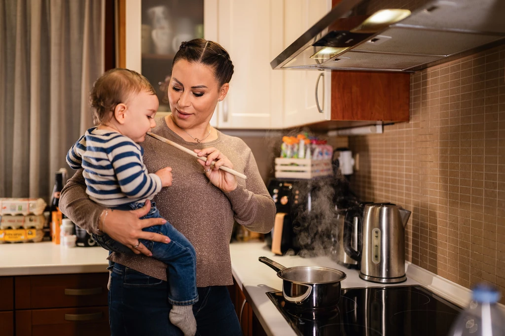 Tornóczky Anita kisfia már mindent eszik, amit a szülei (Fotó: Schumy Csaba/fotocentral.hu)