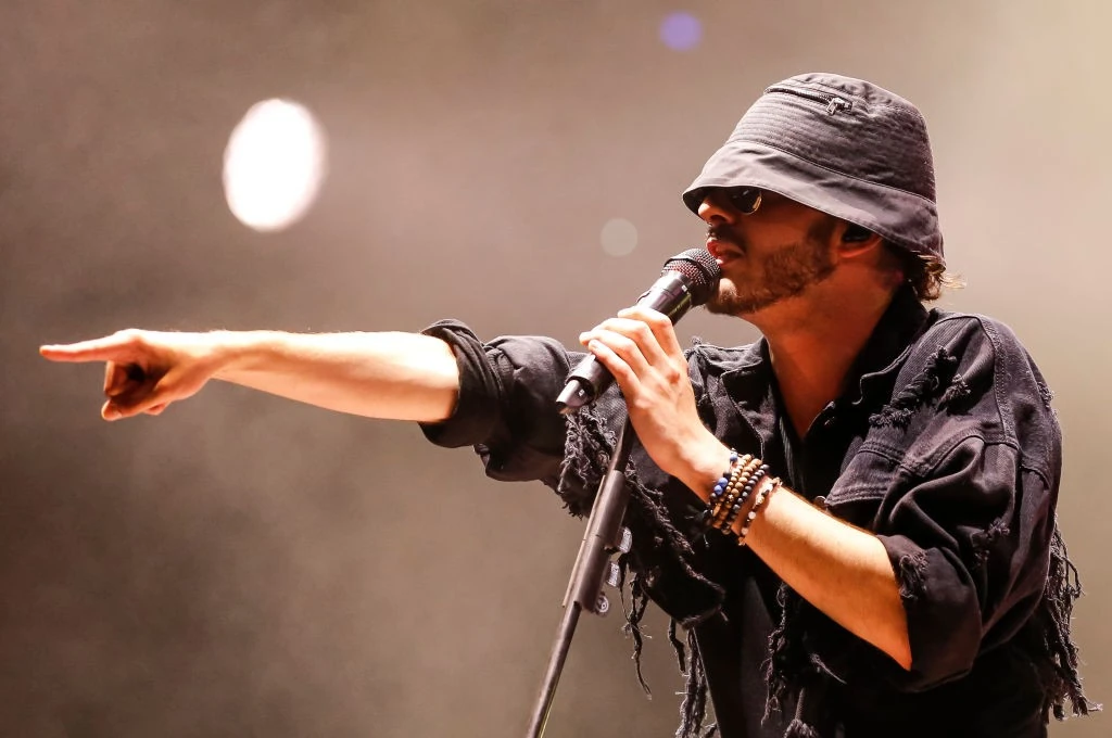 Azahriah csak sokszoros telházas koncertekkel rukkol elő