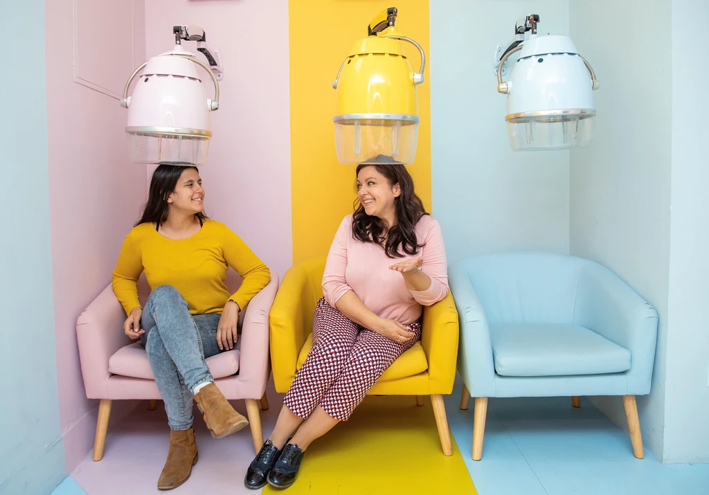 Mindent megbeszélnek Mollival (Fotó: Birton Szabolcs/fotocentral.hu)