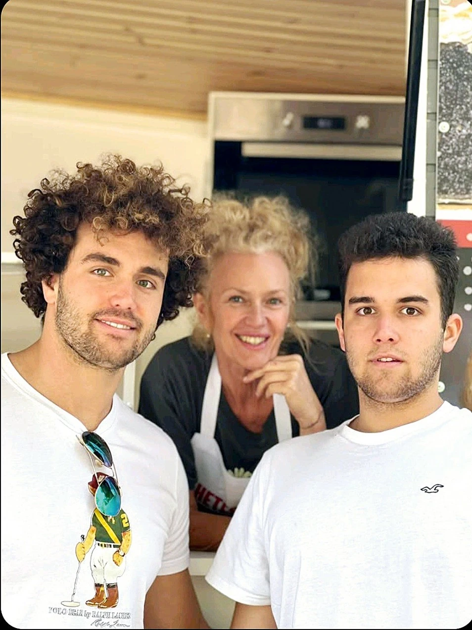 Rábaközi Andrea a fiaival rétesezőt üzemeltet