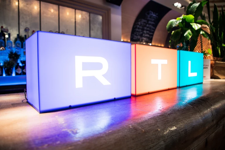 Ki lesz a következő? Sorra eveznek át a politikába a RTL-esek