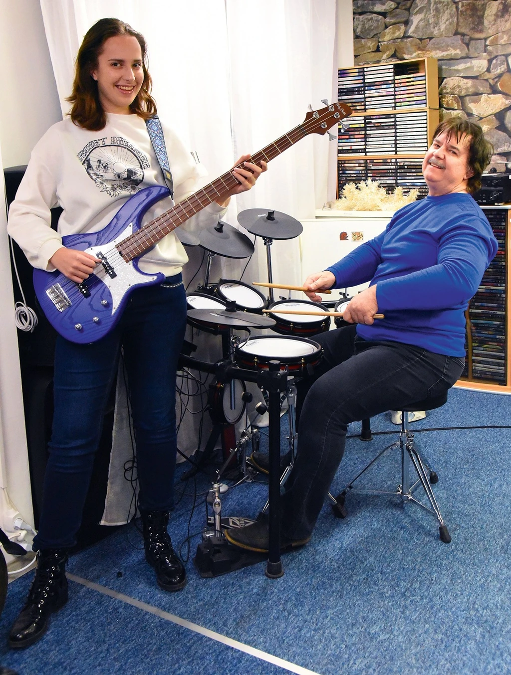 Egyelőre nem akarnak nagy-közönség elé lépni