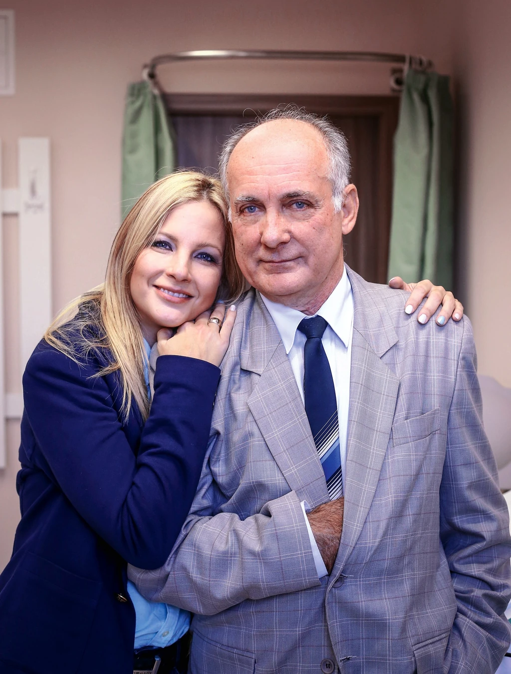 Édesapjával (Fotó: Story-Best Magán/fotocentral.hu)