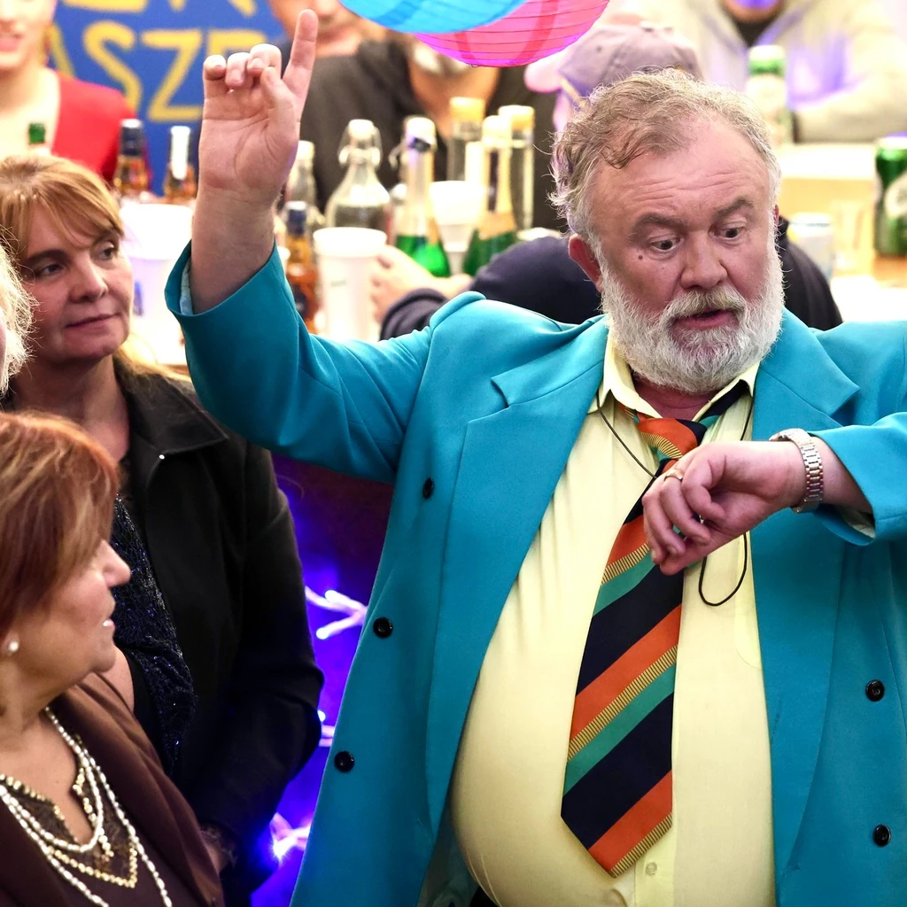 Az 5 Arany Gyűrű helyett A mi kis falunk című sorozatot vetíti az RTL