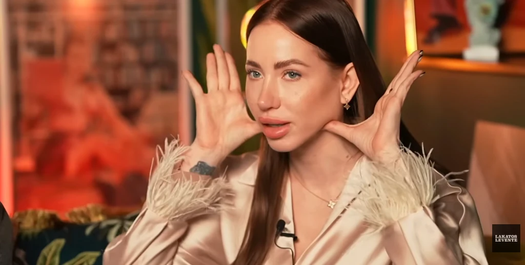 Kiara azt is megmutatta, hogyan szeretne majd kinézni az arcfelvarrás után (Fotó: YouTube Levente Klubja)