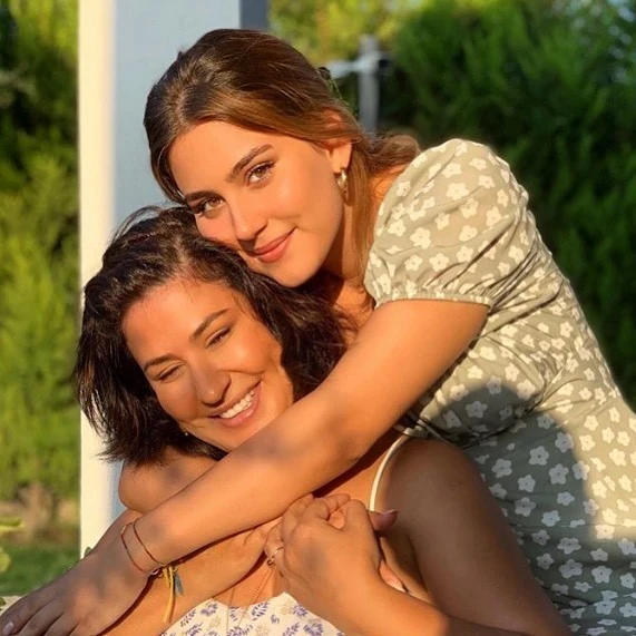 Zeynep Lal örökölte édesanyja, İclal Aydın szépségét