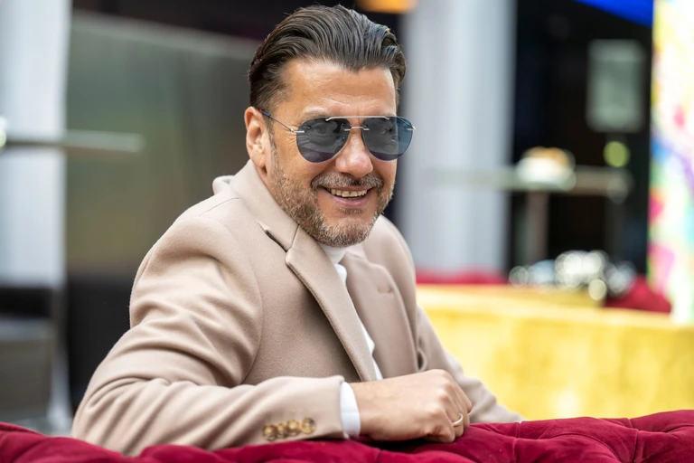 Kökény Attila nem tudja, mennyi a villanyszámlája