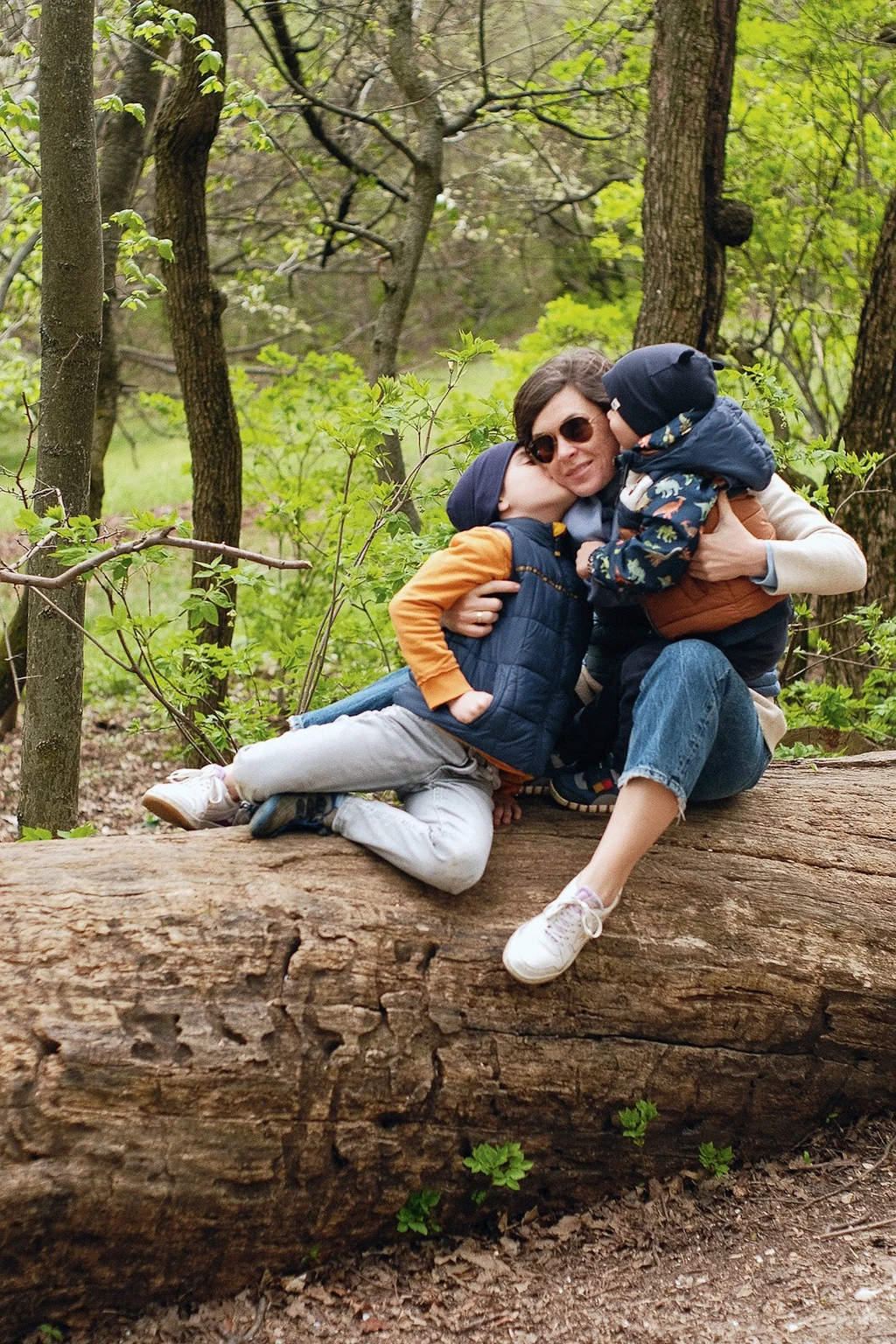 Szondi Vanda és két fia: Balázs és Ábel