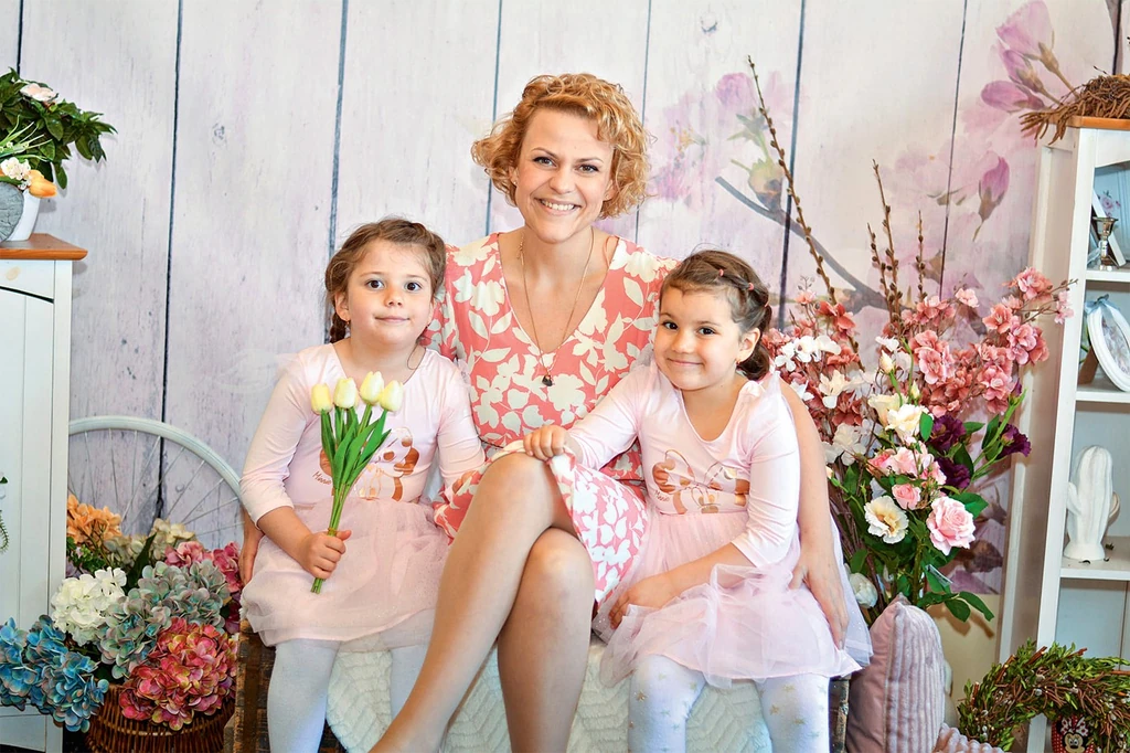 Barbara az ikrekkel (Fotó: Archív)