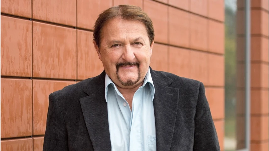 szerednyey_bela_nyito