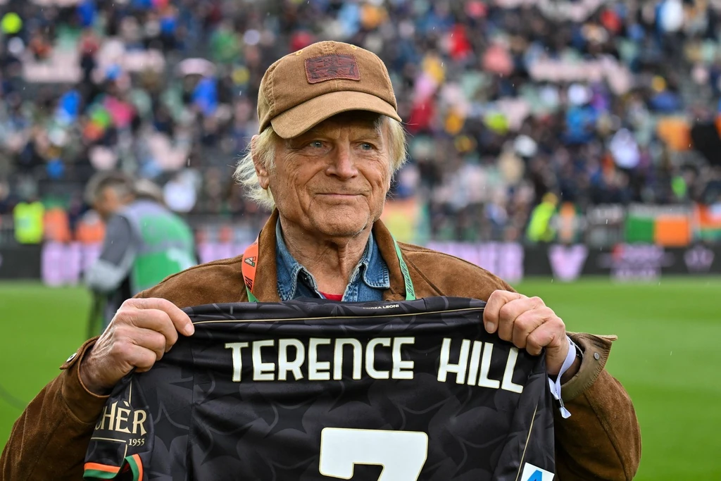 Terence Hill lehet, hogy elmúlt 86, de remek formában van