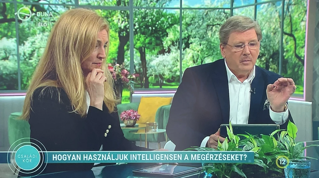 Novodomszky Éva és Kautzky Armand feketében vezették a Családi kört