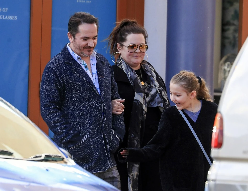 Melissa McCarthy a férjével és kisebbik lányával, Georgette-tel (Fotó: Profimedia)