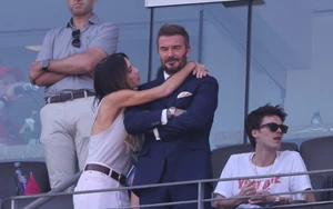 A futball királyi párja, Victoria és David Beckham sem hiányozhatott a fináléról, bár számukra már nem volt igazi tétje a meccsnek, hiszen Anglia harmadik lett. Így maradt idejük turbékolni egy kicsit