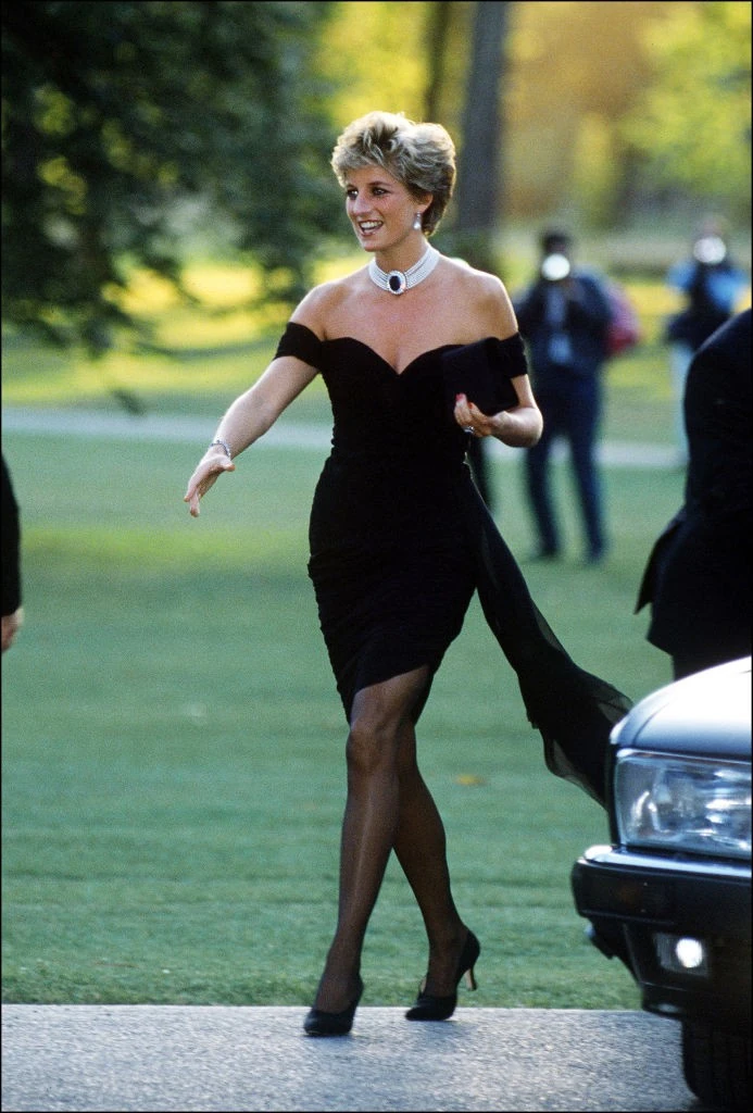 Diana 1994-ben - sokan szemet vetettek akkoriban a Károlytól elhidegült hercegnére
