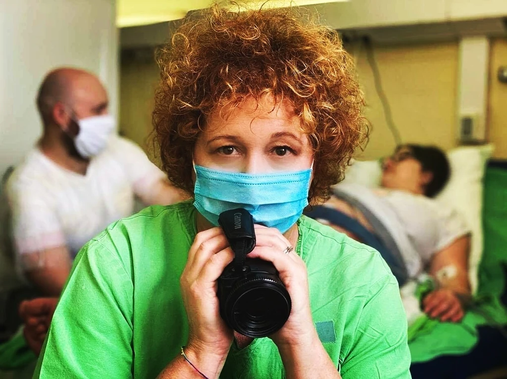 Kriszta a Jön a baba sorozat forgatásán (Fotó: Archív)