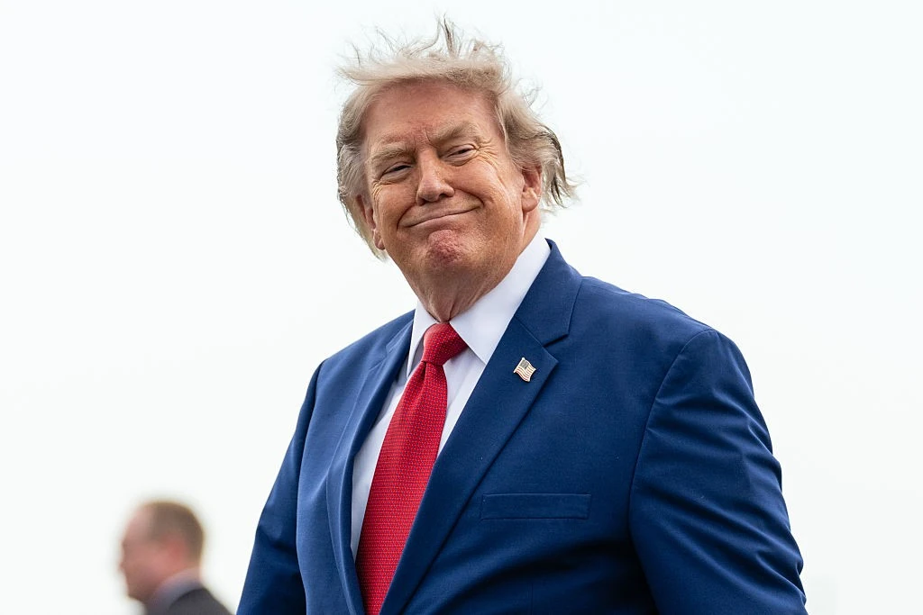 Donald Trump látványosan megnövesztette a haját