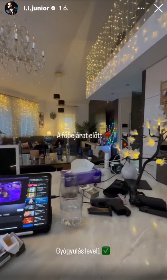 Többen találgatnak, hogy mi látható az asztal jobb sarkánál (Fotó: Instagram)